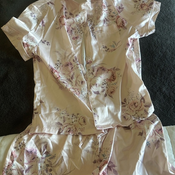 Le Rose Floral Satin Pajama Set - Picture 1 of 3